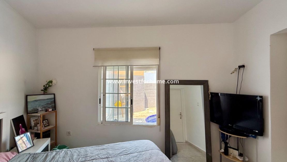 Sale - Villa - Torrevieja - Nueva Torrevieja - Aguas Nuevas