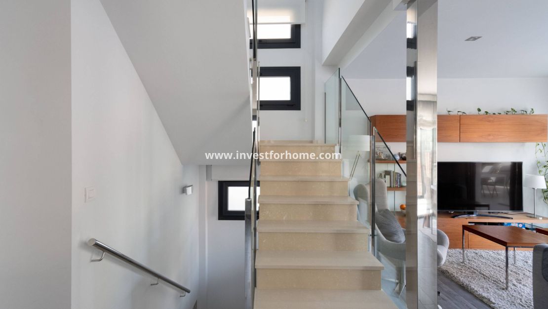 Sale - Villa - Torrevieja - Nueva Torrevieja - Aguas Nuevas