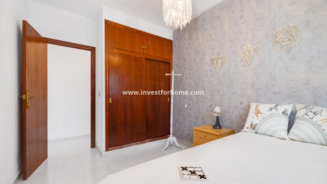 Sale - Villa - Torrevieja - Nueva Torrevieja - Aguas Nuevas