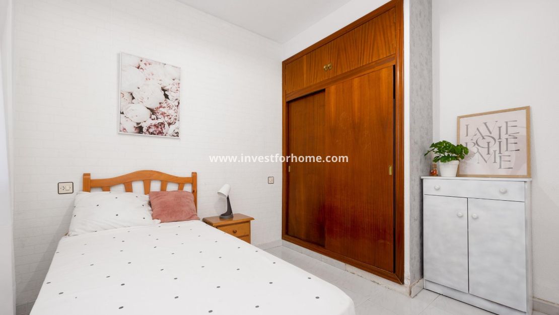 Sale - Villa - Torrevieja - Nueva Torrevieja - Aguas Nuevas