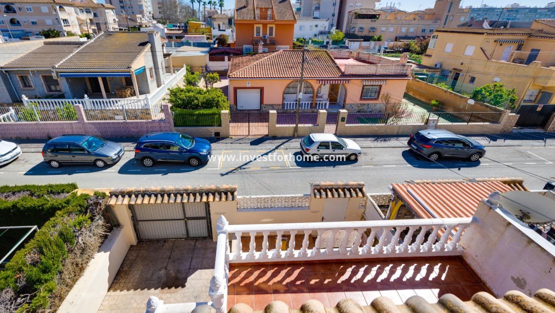 Sale - Villa - Torrevieja - Nueva Torrevieja - Aguas Nuevas