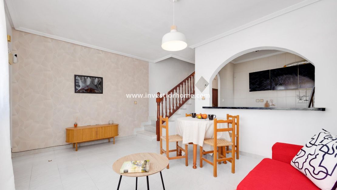 Sale - Villa - Torrevieja - Nueva Torrevieja - Aguas Nuevas