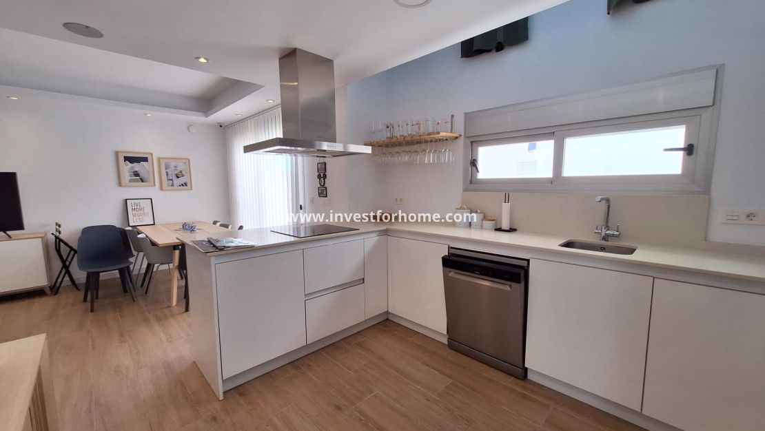 Sale - Villa - Torrevieja - Nueva Torrevieja - Aguas Nuevas
