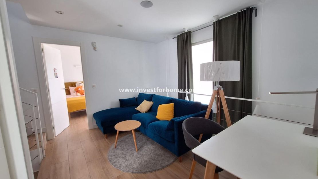 Sale - Villa - Torrevieja - Nueva Torrevieja - Aguas Nuevas