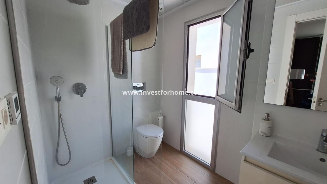 Sale - Villa - Torrevieja - Nueva Torrevieja - Aguas Nuevas