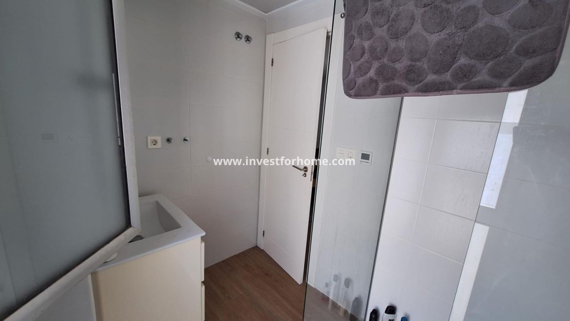 Sale - Villa - Torrevieja - Nueva Torrevieja - Aguas Nuevas