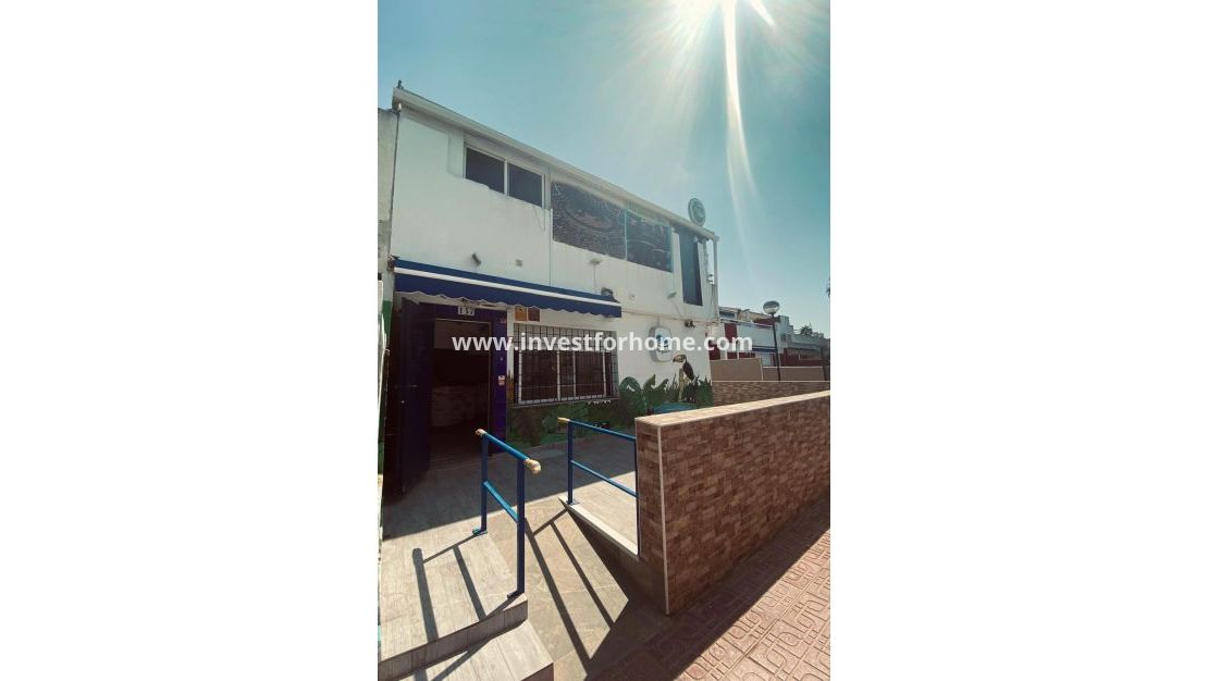 Sale - Villa - Torrevieja - Parque Acuático - Sector 25