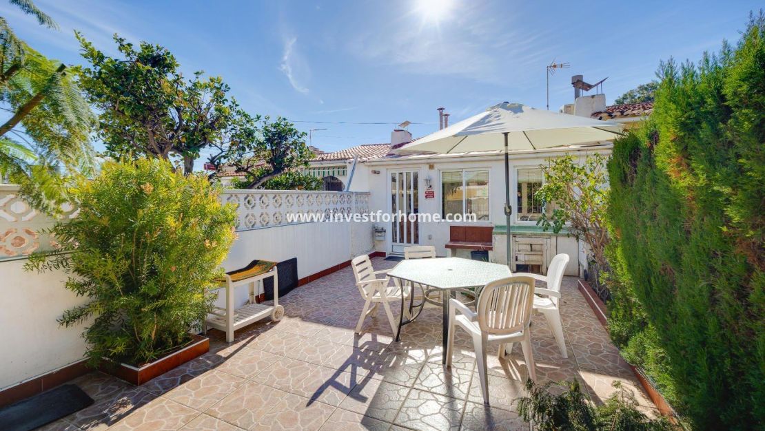 Sale - Villa - Torrevieja - Playa de los Locos