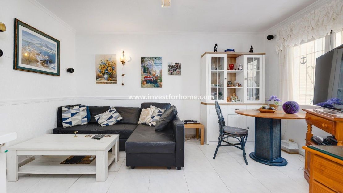 Sale - Villa - Torrevieja - Playa de los Locos