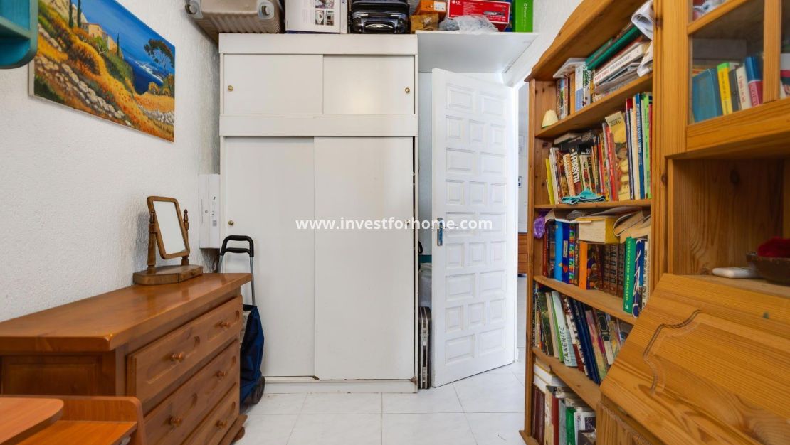 Sale - Villa - Torrevieja - Playa de los Locos