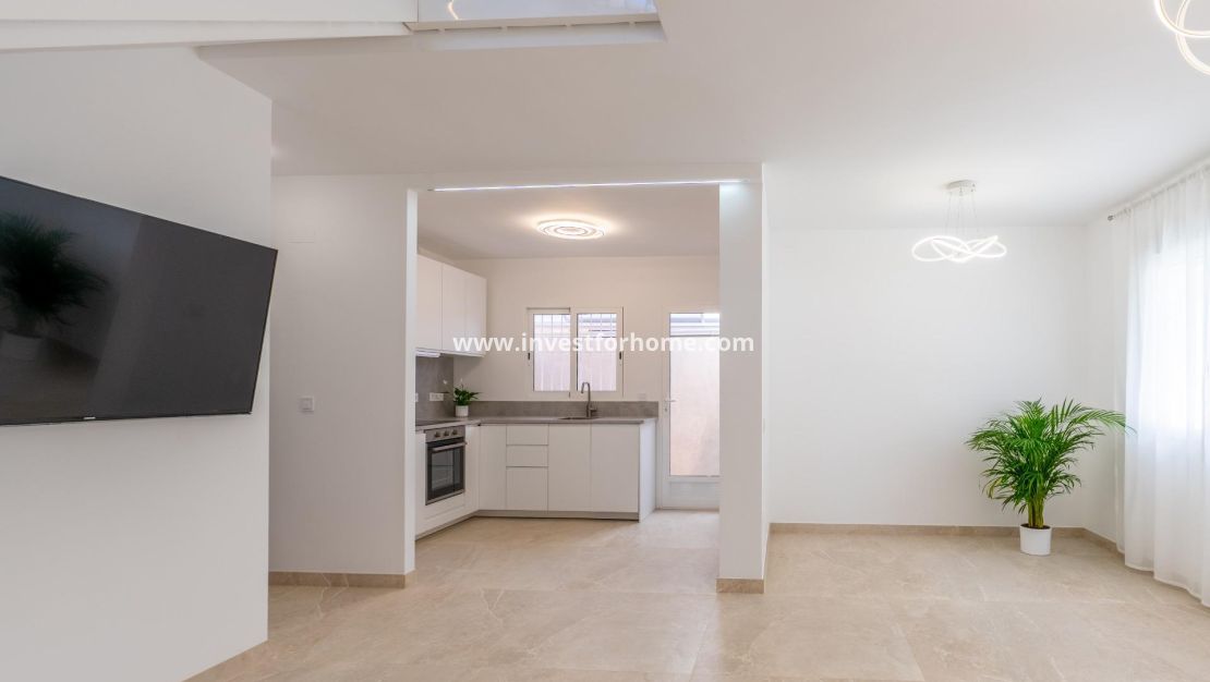 Sale - Villa - Torrevieja - Punta prima