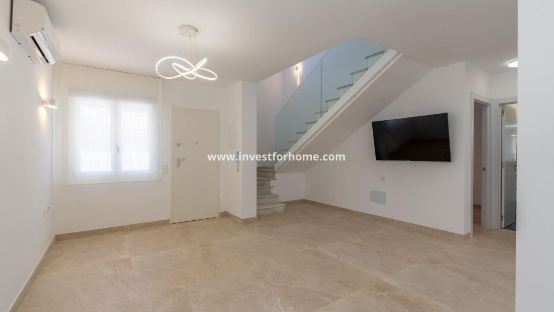 Sale - Villa - Torrevieja - Punta prima