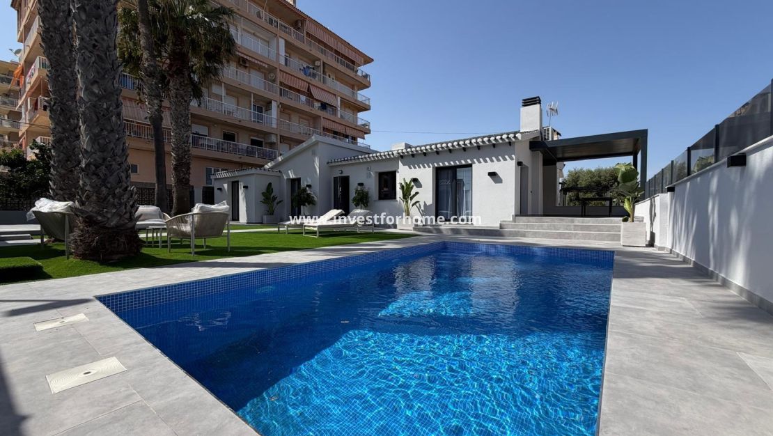 Sale - Villa - Torrevieja - Punta prima