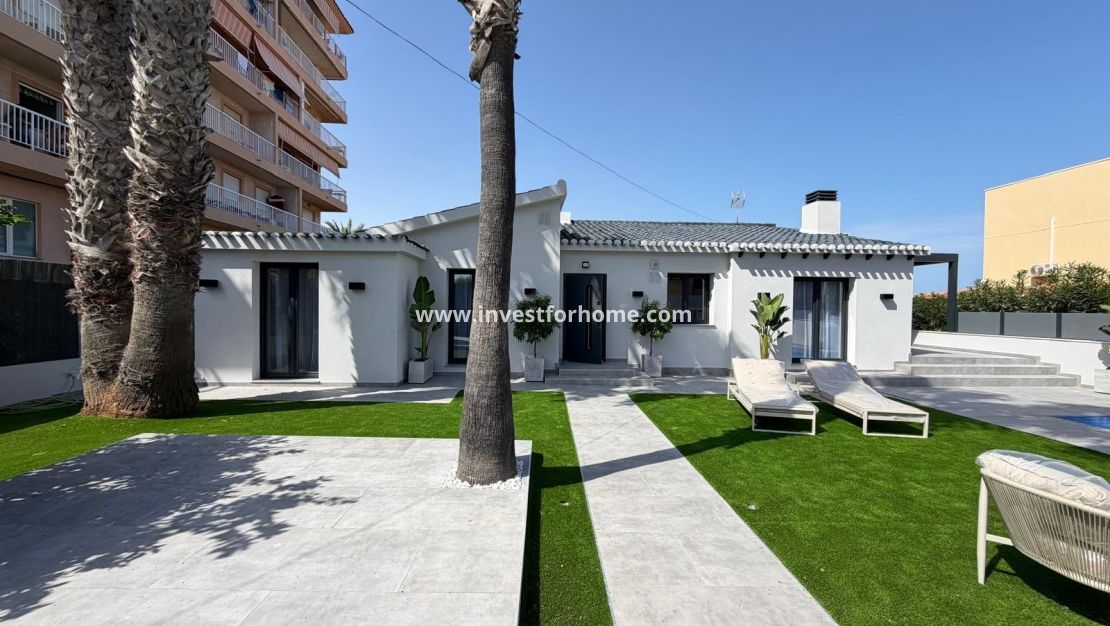 Sale - Villa - Torrevieja - Punta prima