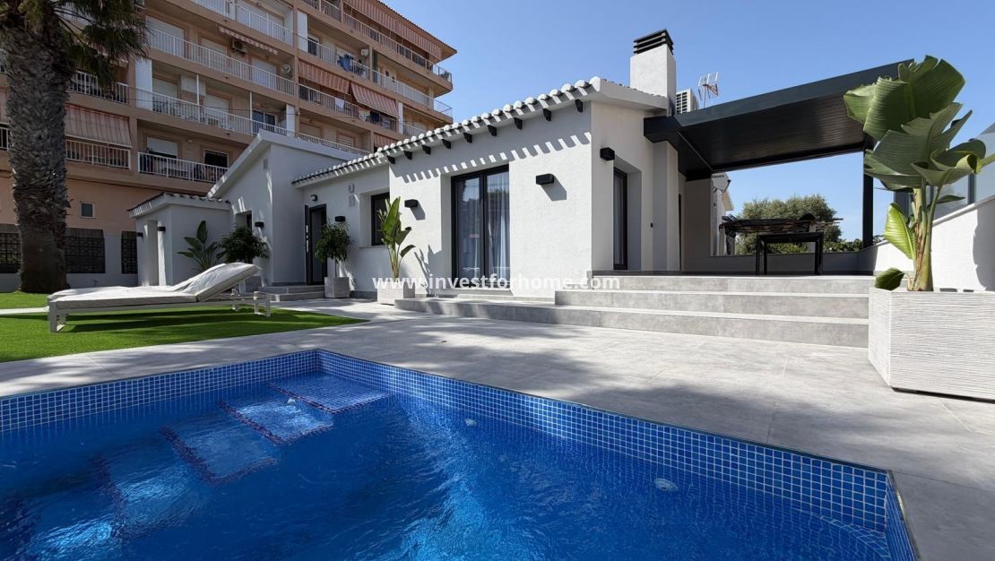 Sale - Villa - Torrevieja - Punta prima
