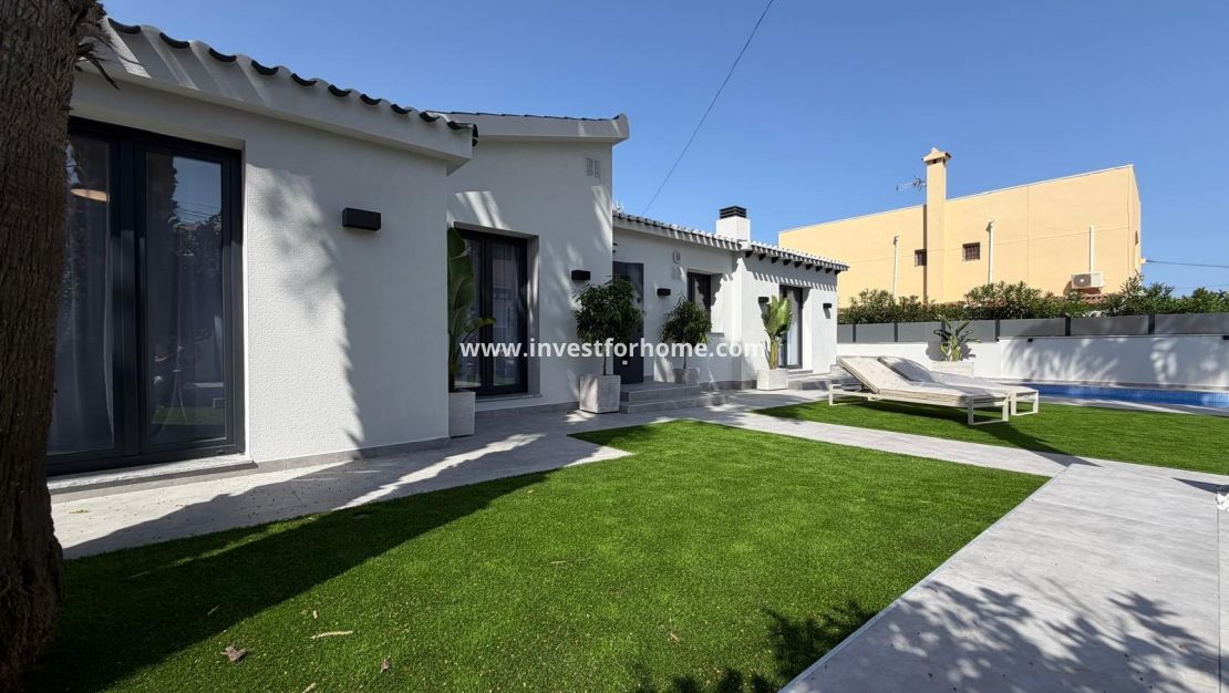 Sale - Villa - Torrevieja - Punta prima