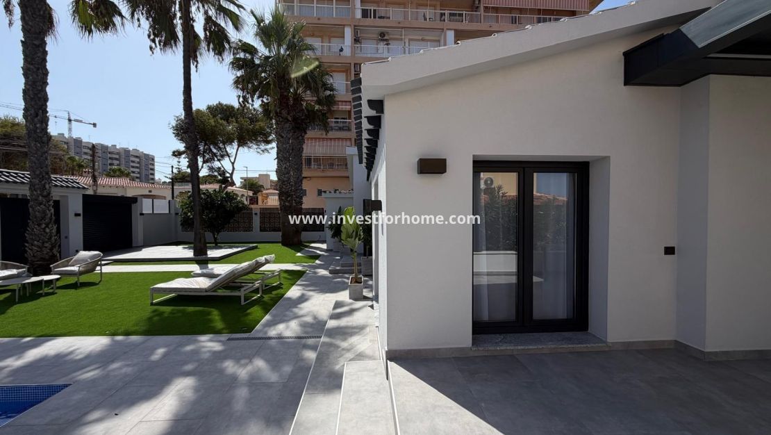 Sale - Villa - Torrevieja - Punta prima
