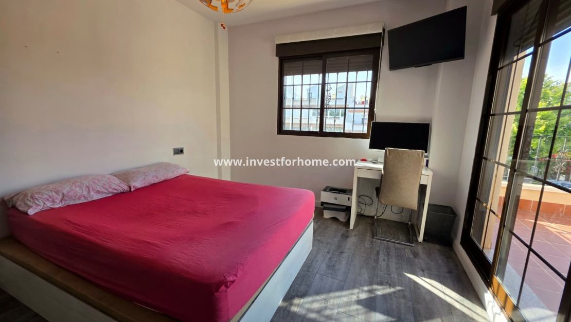 Sale - Villa - Torrevieja - Sector 25