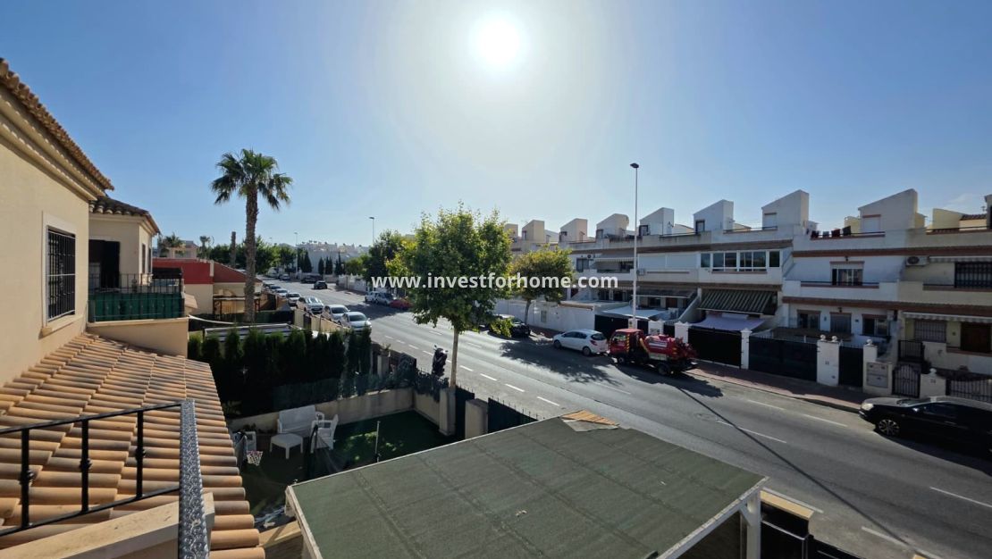 Sale - Villa - Torrevieja - Sector 25
