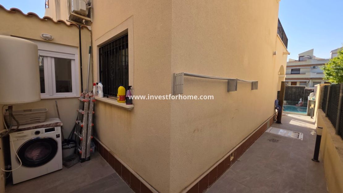 Sale - Villa - Torrevieja - Sector 25