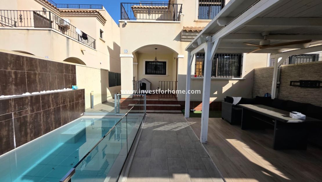 Sale - Villa - Torrevieja - Sector 25