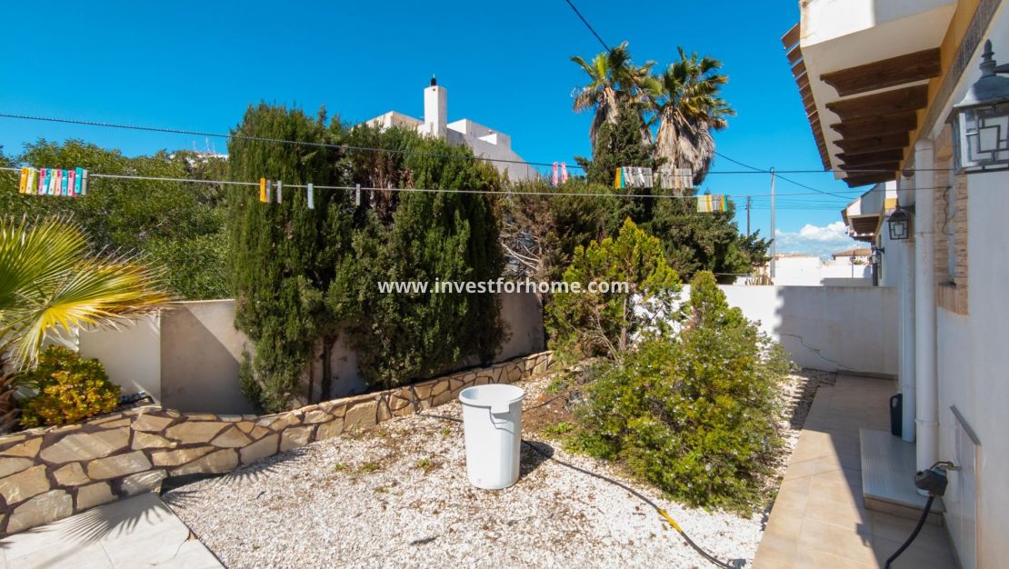 Sale - Villa - Torrevieja - Torrelamata - La Mata