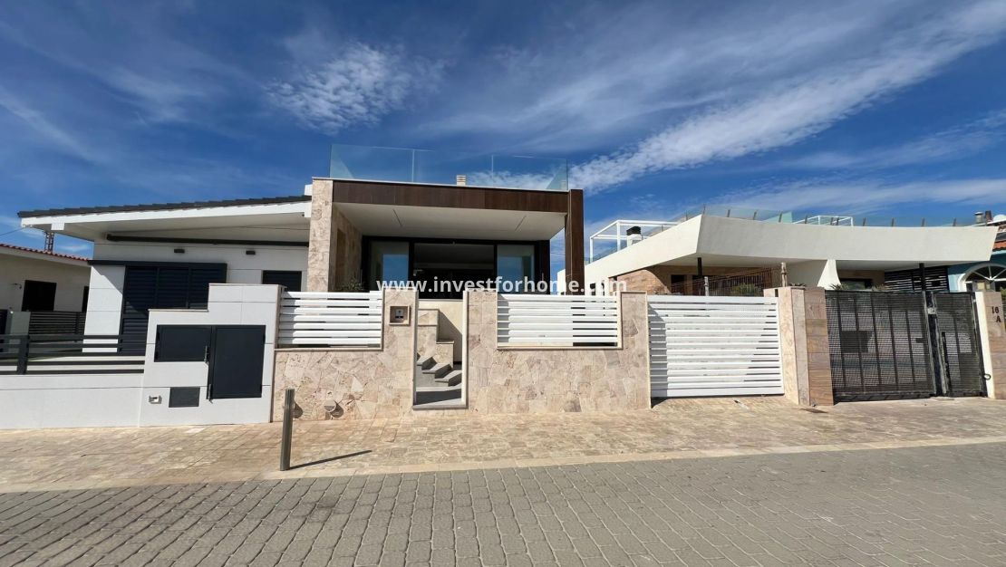 Sale - Villa - Torrevieja - Torrelamata - La Mata
