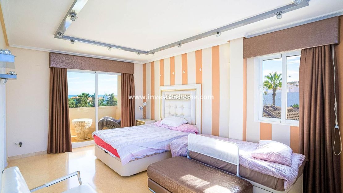 Sale - Villa - Torrevieja - Torrelamata - La Mata