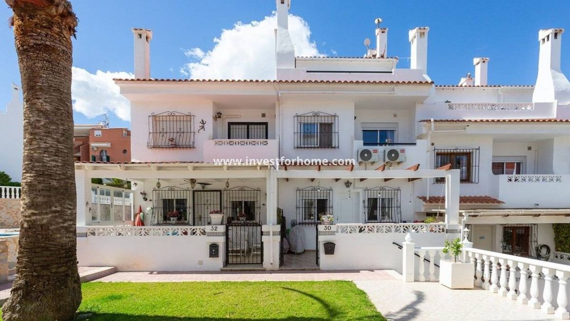 Sale - Villa - Torrevieja - Torrelamata - La Mata