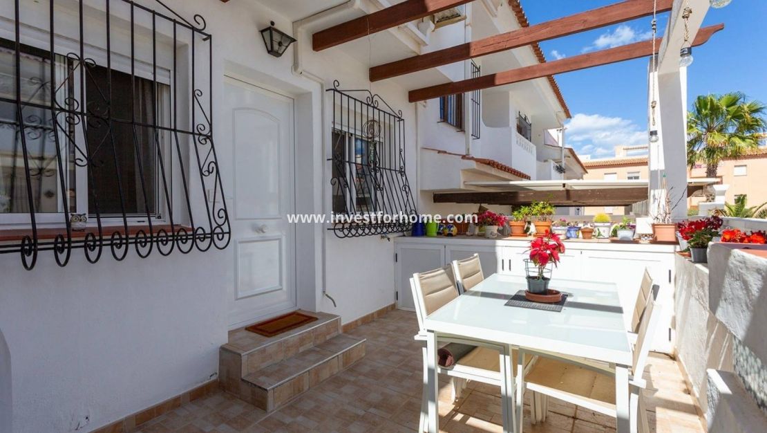 Sale - Villa - Torrevieja - Torrelamata - La Mata