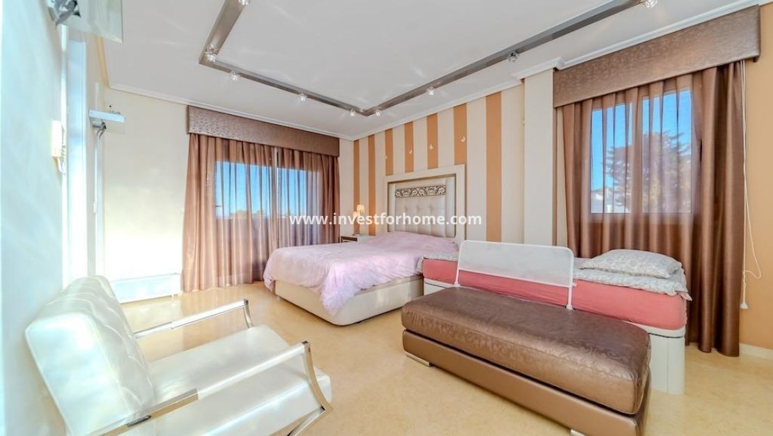 Sale - Villa - Torrevieja - Torrelamata - La Mata