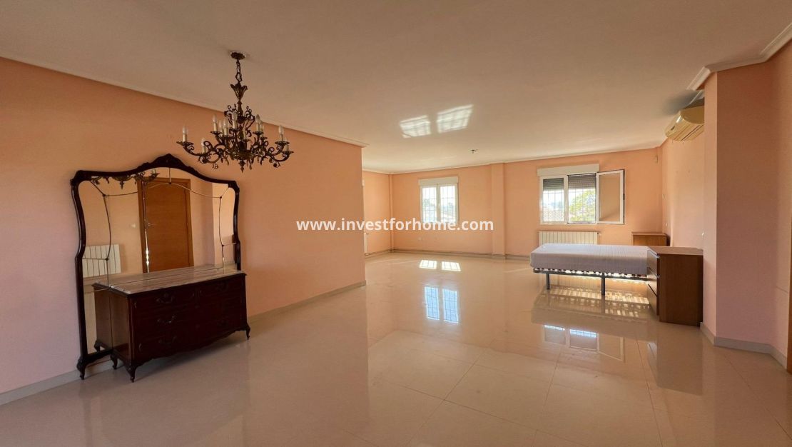 Sale - Villa - Torrevieja - Torreta Florida