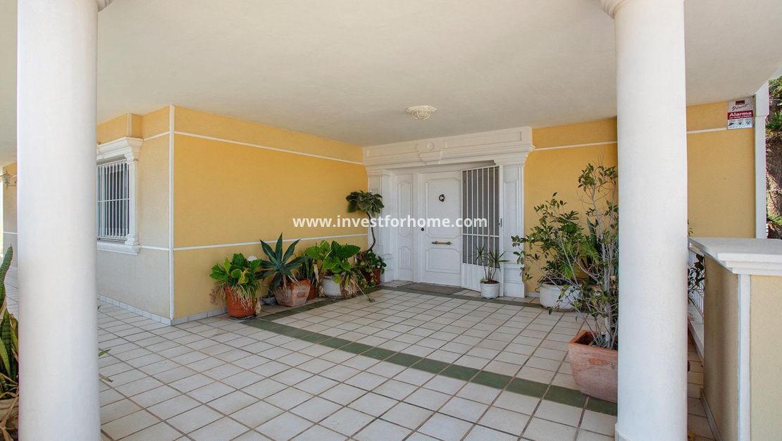 Sale - Villa - Torrevieja - Torreta Florida