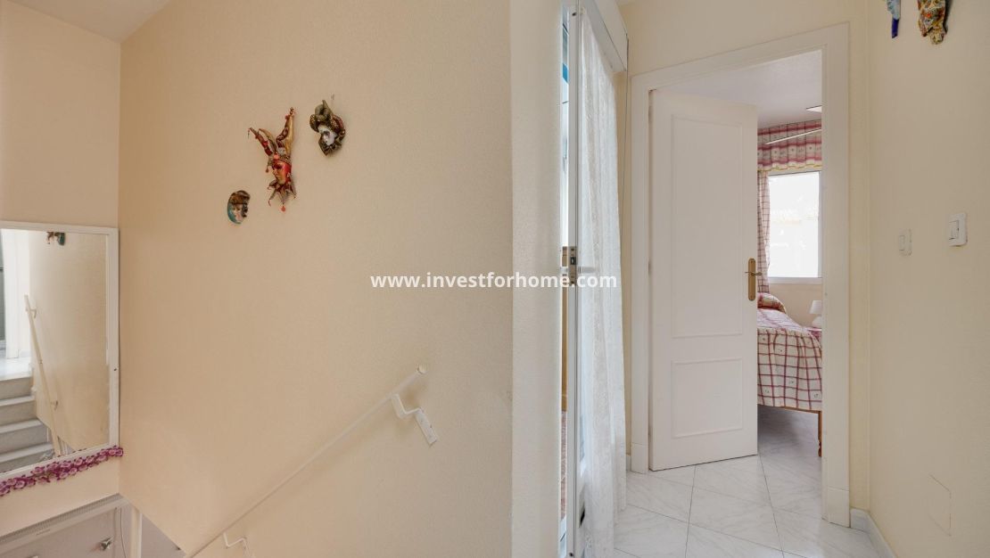 Sale - Villa - Torrevieja - Torreta Florida