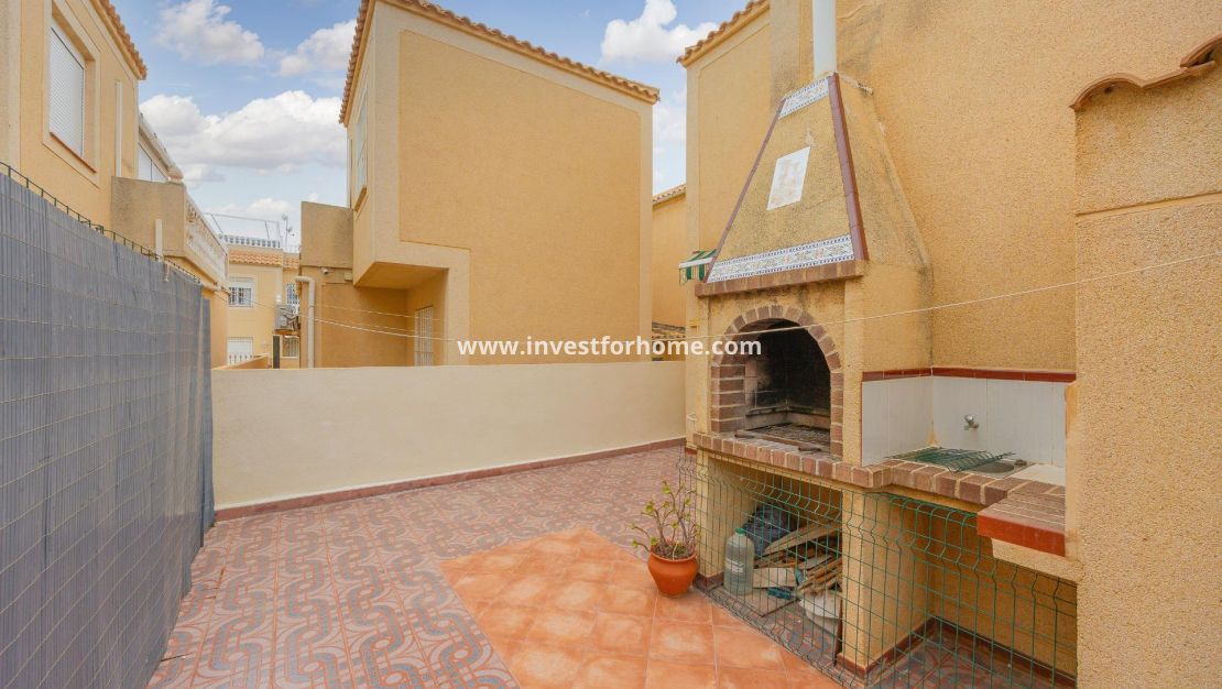 Sale - Villa - Torrevieja - Torreta Florida