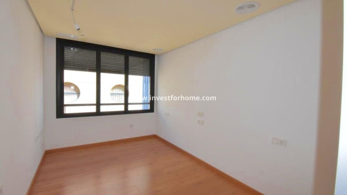 Vente - Appartement - Torrevieja - Centro - Muelle Pesquero