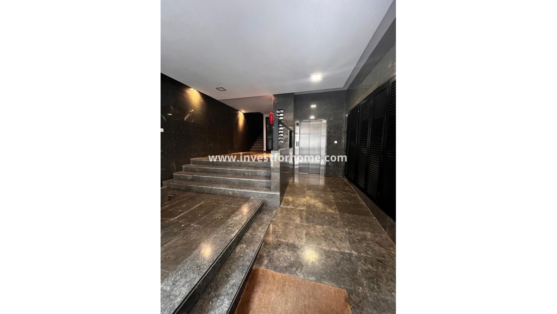 Vente - Appartement - Torrevieja - Centro - Muelle Pesquero