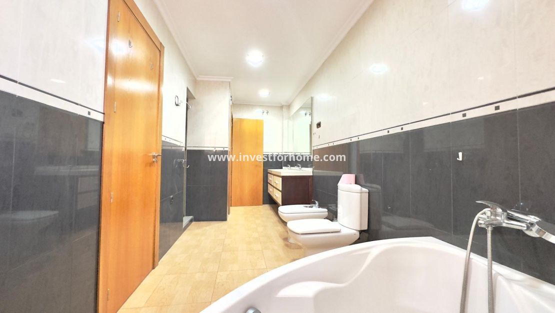 Vente - Appartement - Torrevieja - Centro