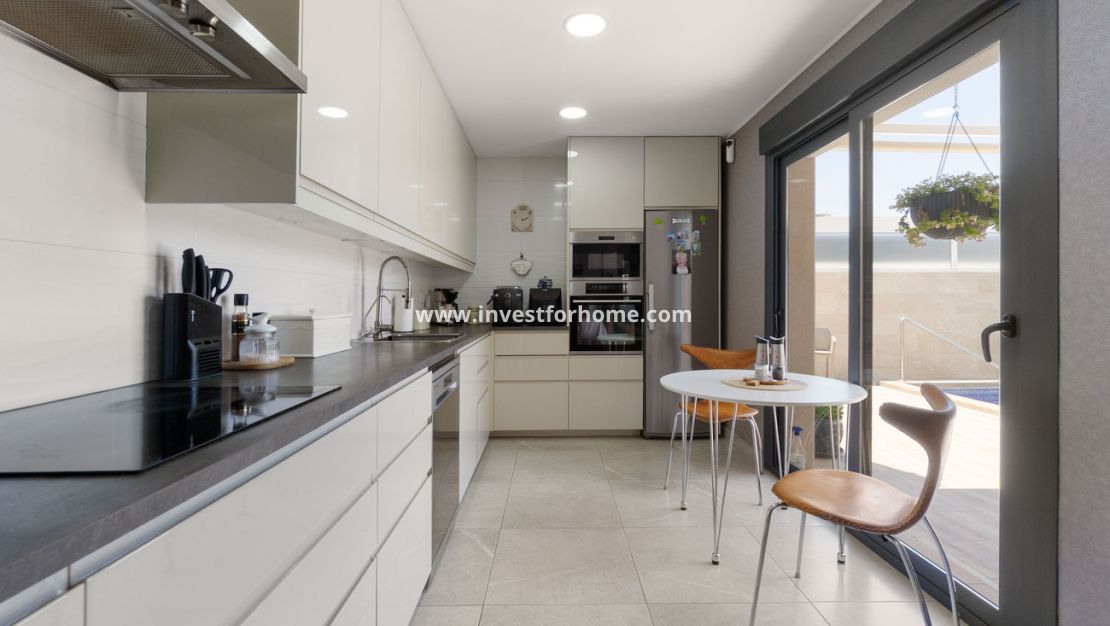 Vente - Villa - Daya Nueva - Costa Blanca