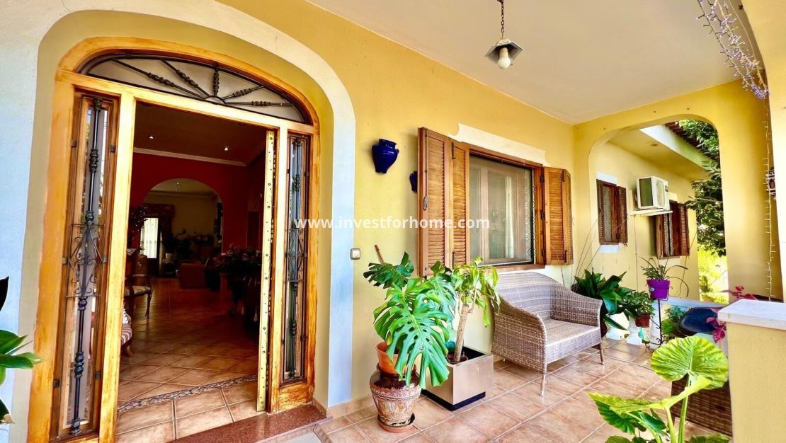 Vente - Villa - Daya vieja - Costa Blanca Sur