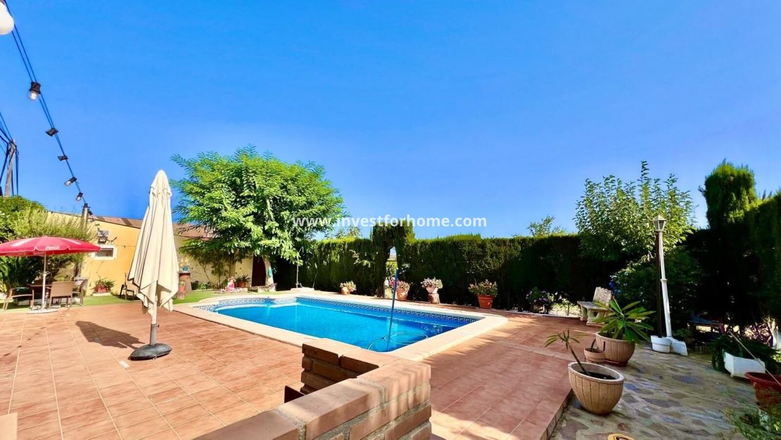 Vente - Villa - Daya vieja - Costa Blanca Sur