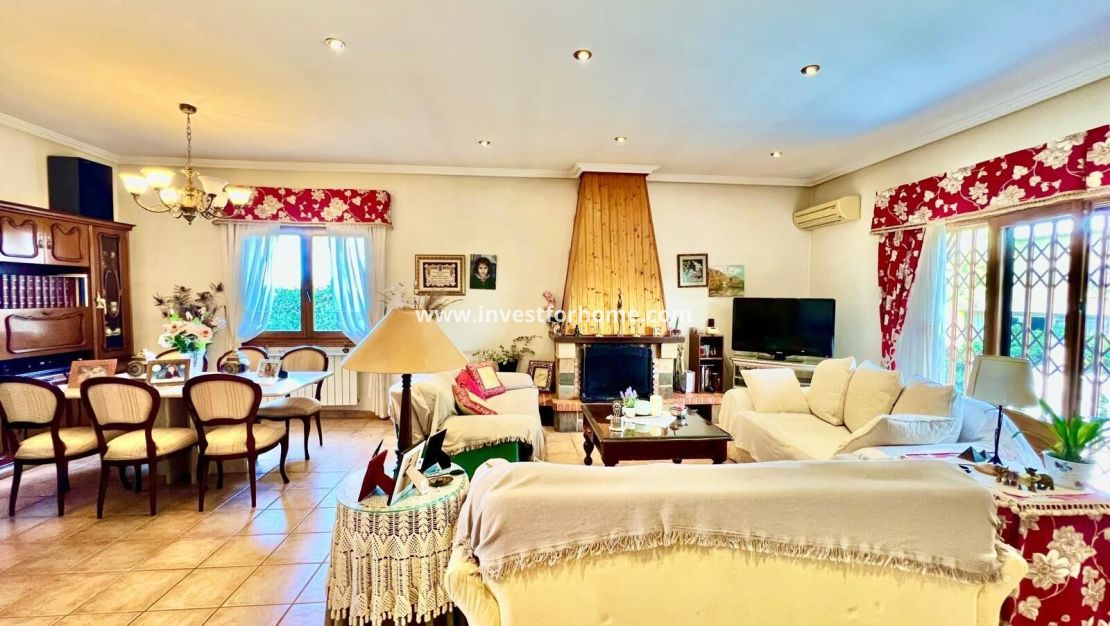 Vente - Villa - Daya vieja - Costa Blanca Sur