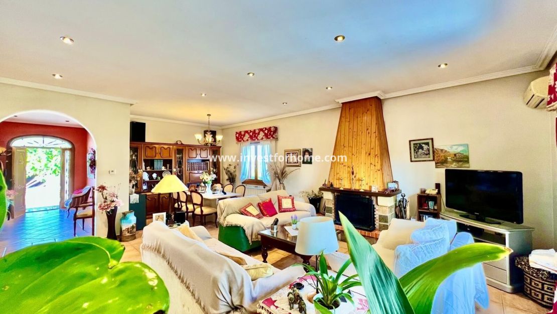 Vente - Villa - Daya vieja - Costa Blanca Sur