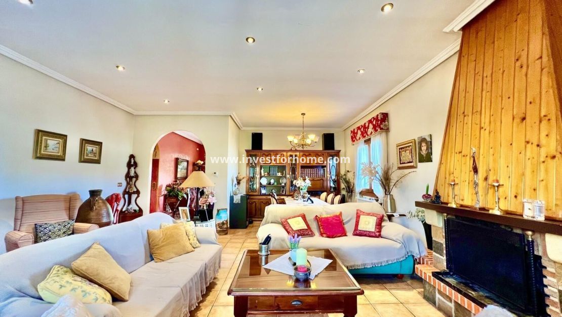 Vente - Villa - Daya vieja - Costa Blanca Sur