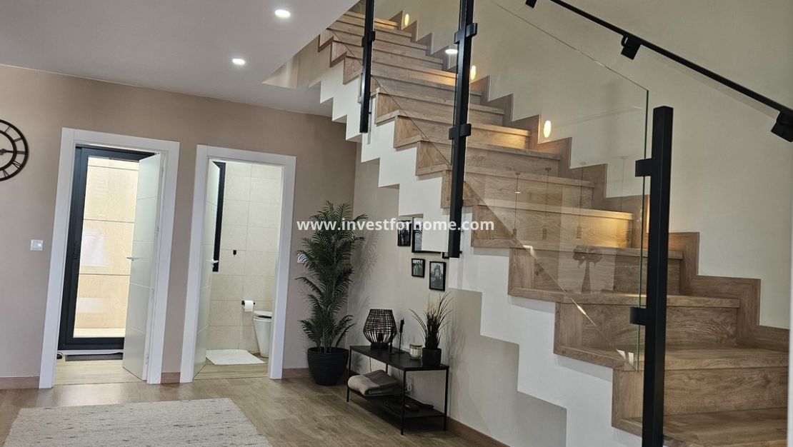 Vente - Villa - Dolores - Sector 4