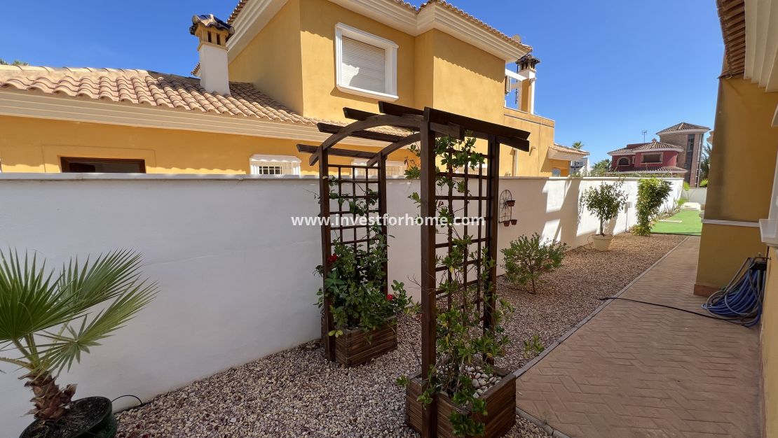 Vente - Villa - Orihuela Costa - Costa Blanca