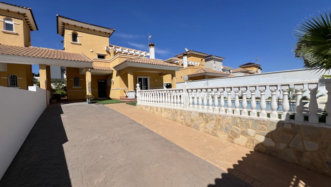 Vente - Villa - Orihuela Costa - Costa Blanca