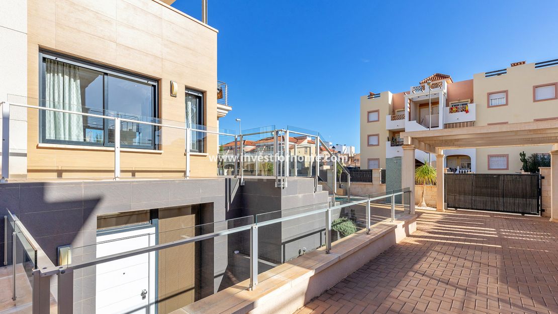 Vente - Villa - Orihuela Costa - Costa Blanca