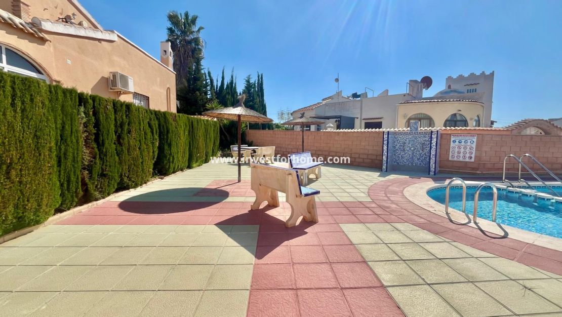 Vente - Villa - Orihuela Costa - Los Almendros-la Florida