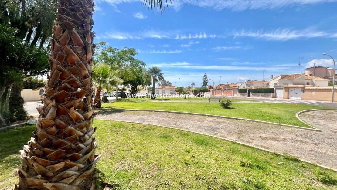 Vente - Villa - Orihuela Costa - Playa Flamenca